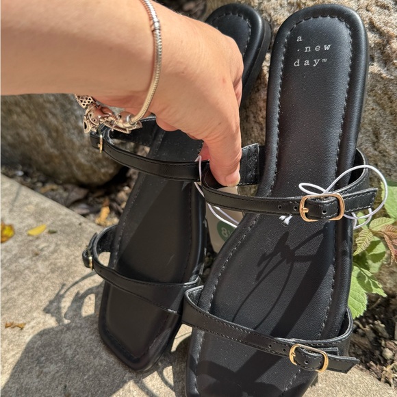 A New Day Black Strappy Slip on Sandals 8.5 NWT - Picture 5 of 9